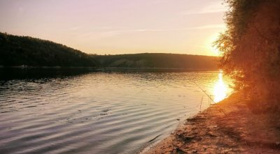 Риболовля на річці Дністер біля с. Діброва 