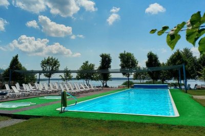 База отдыха «Берег» 