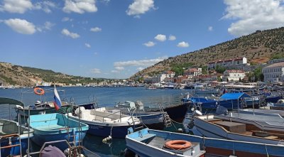 Морская рыбалка в Балаклавской бухте в Крыму