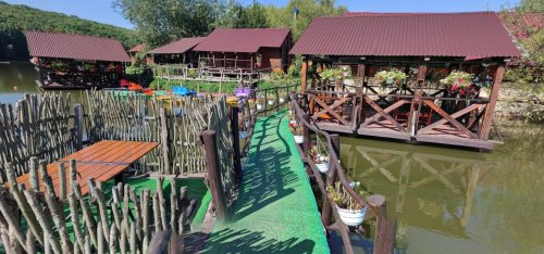 Платна рибалка на Лемківській ставці Тернопільської області