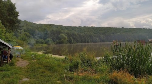 Платна рибалка на Лемківській ставці Тернопільської області