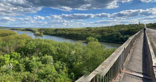 Река Южный Буг ниже Александровской ГЭС 