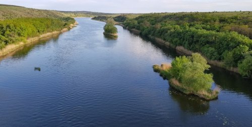 Река Южный Буг ниже Александровской ГЭС 