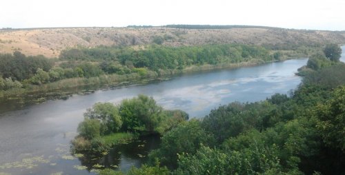 Река Южный Буг ниже Александровской ГЭС 