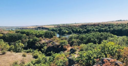 Река Южный Буг ниже Александровской ГЭС 