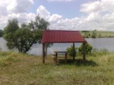 Риболовля на ставку Перші Бугаї в Харківській області