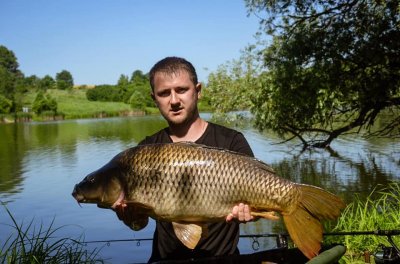 Риболовля на ставку Перші Бугаї в Харківській області