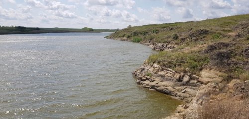 Риболовля та відпочинок в селі Новотроїцьке у Запорізькій області