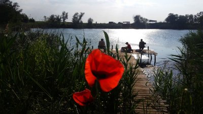 Рыбалка на водоеме -  Белая скала