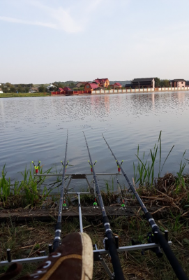 Рыбалка на базе отдыха: Место рыбное