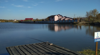 Рыбалка на базе отдыха: Место рыбное