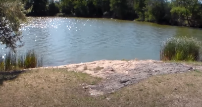 Рибалка у селі Гнарівське 