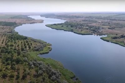 Рибалка в селі Семенівка