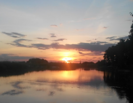 Рибальська база «Дніпровська затока» у Черкаській області 