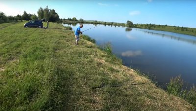 Рибалка на водоймі у с. Бортники
