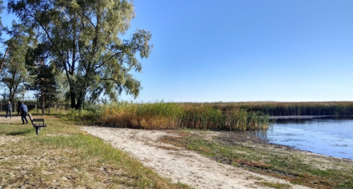 Рибальська база «Дніпровська затока» у Черкаській області 