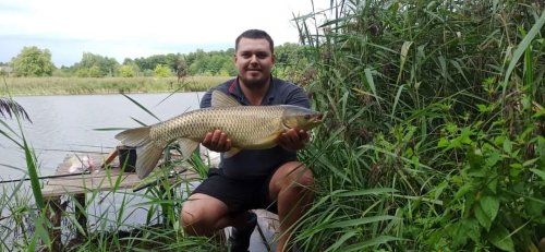 Риболовля та відпочинок на озері: Шибеники у Київській області