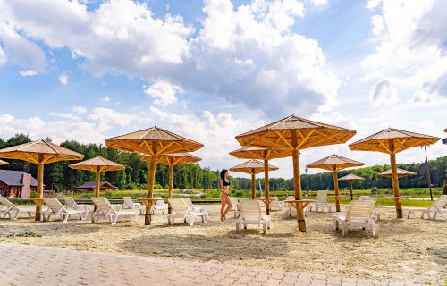 Відпочинковий комплекс «Козацька слобода-Раковець»