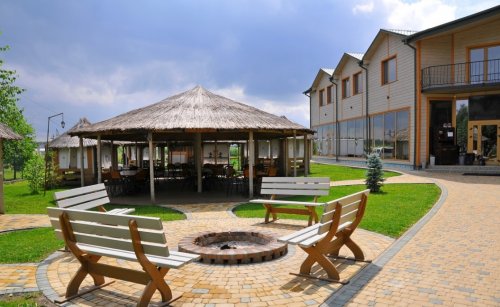 Риболовля та відпочинок на турбазі «Nester-House» 