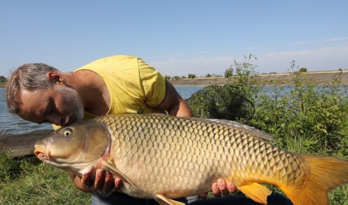 Рыбалка на озере Trident Lake