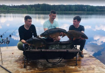 Рибалка на комплексі Царів Хутір 