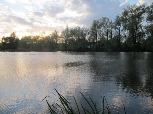 Рибалка у селі Підберез'я Волинської області