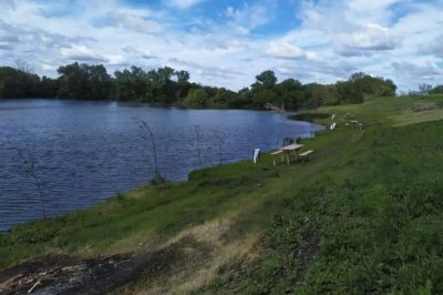 Рибалка на ставці у селі Стара Осота