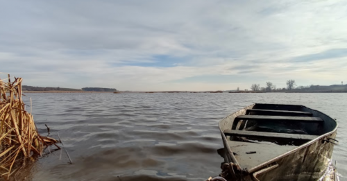 Рибалка на водосховищі Гуйва у Житомирській області