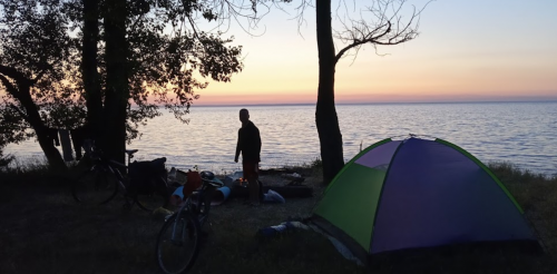 Рибалка на ставку в селі Скельки Запорізької області