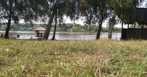 Риболовля біля села Буків: зона відпочинку «Сирники»