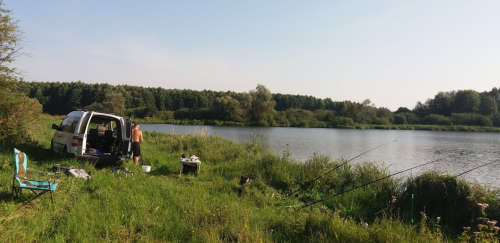 Риболовля біля села Буків: зона відпочинку «Сирники»