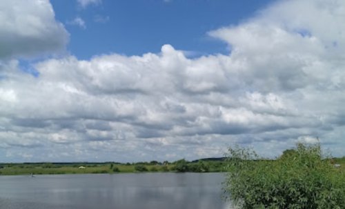 напиши опис про риболовлю на 3 - 5 речень