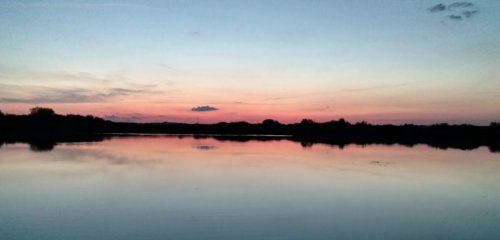 Рибалка біля селища Турійськ у Волинській області