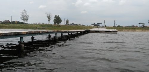 Рибалка біля селища Турійськ у Волинській області