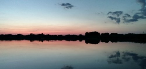 Рибалка біля селища Турійськ у Волинській області