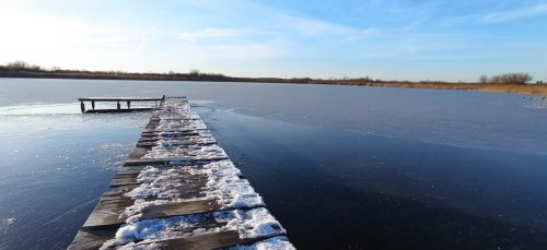 Рибалка біля селища Турійськ у Волинській області