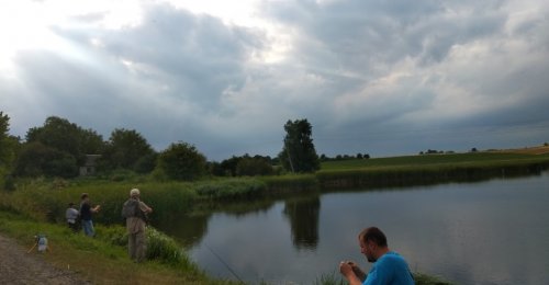 Рибалка біля села Марковичі у Волинській області