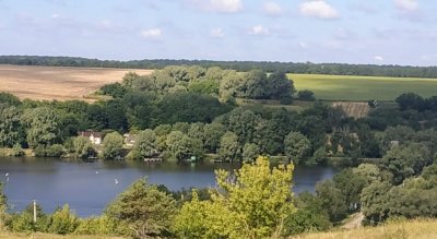 Рыбалка на озере Поплавок