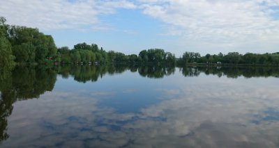 Рыбалка на озере Поплавок