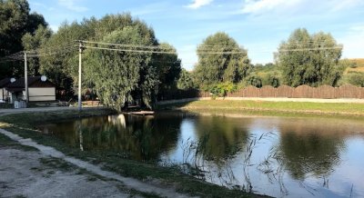 Рыбалка на озере Поплавок