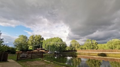 Рыбалка на озере Поплавок