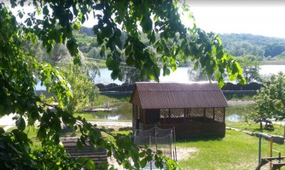 Рыбалка на озере Поплавок