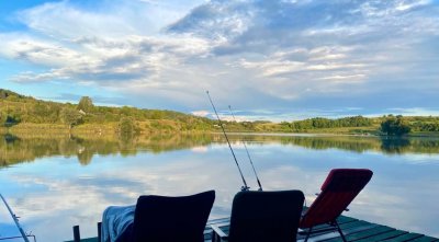 Рыбалка на озере Поплавок