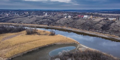 Рибалка на річці Сіверський Донець 