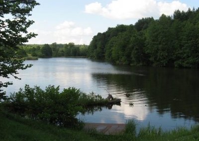 Рибалка у селі Оброшині